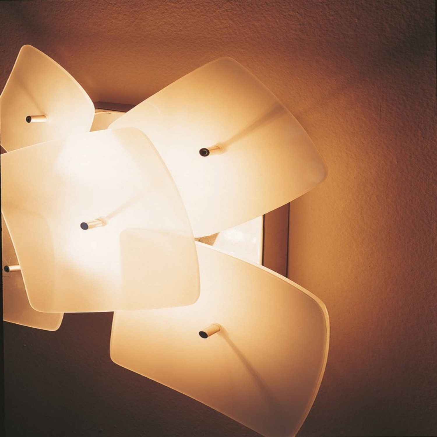 Flaver Applique Kb Quadro Small 30 281 In Vetro Arancio E Bianco Satinato 4 Luci Pierlux Illuminazione