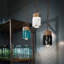 Sospensione in ceramica dal design ricercato, 1 luce 30W ( E27 ), disponibile in varie colorazioni.  