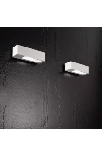 Raffinata Applique di colore bianco con struttura in alluminio estruso, 1 luce a led ( 1100Lm )