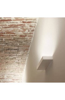 Applique minimale in acciaio di colore bianco con luce a led ( 21W ) integrata, diffusore in policarbonato satinato