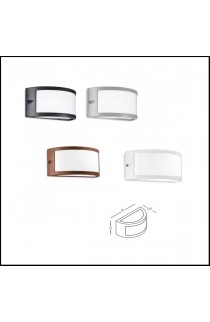 Applique dal design moderno per esterno con  struttura in alluminio verniciata, diffusore in vetro temprato satinato. 1 luce E27