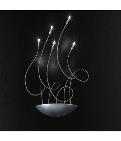 Affascinante applique disponibile in varie colorazioni, 5 punti luce da 20W G4 alogene.