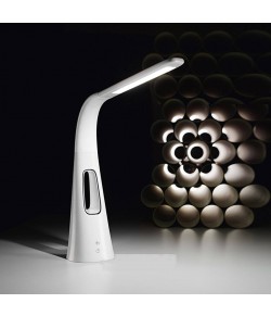 Moderna Lampada da tavolo in materiale plastico  flessibile, Luce a Led 10W ( 700lm - 3000°k ) interruttore Touch e dimmer 