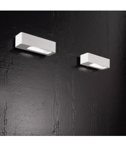 Raffinata Applique di colore bianco con struttura in alluminio estruso, 1 luce a led ( 1100Lm )