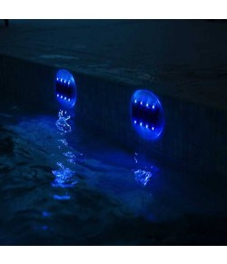 Sormonto a LED per esterni in policarbonato con alimentazione fotovoltaica.