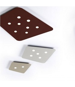 Minimale lampada a Plafone di forma irregolare con struttura in metallo colorato, 2 luci a Led 4.5W ( 760Lm, 3000°Kelvin ),dimmerabile.