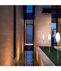 Lampada per esterno con struttura e base in metallo verniciato a polveri, 1 luce 21W ( E27 ). IP65