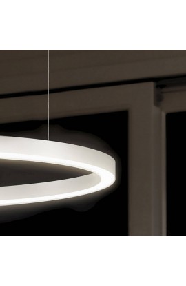 Sospensione minimale con struttura in alluminio, dalla forma circolare a forma di anello con colore bianco con luce a led dimmerata ( 43W ) bidirezionale integrata