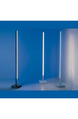 Piantana LED dimmerabile, doppia accensione, 48W per lato, dal design moderno con struttura in metallo verniciato bianco. Tonalità della luce 3000K o 4000K