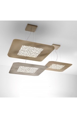 Sospensione LED 37.8W 5833lm dimmerabile dal design moderno con struttura in alluminio. Diffusore in metacrilato. Tonalità di luce 3000K.