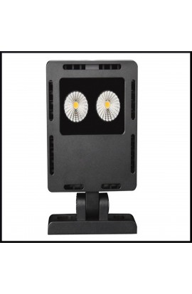 Moderno Proiettore a Led integrato con struttura in alluminio pressofuso verniciato nero, 100W ( 8700lm - 3000°k ) Certificazione IP65 e Garanzia 5 anni.