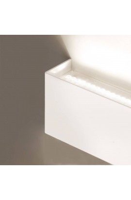 Applique da parete, minimale di colore bianco ( disponibile anche in altre colorazioni ) con luce a led ( 21W ) integrata con dimmer.